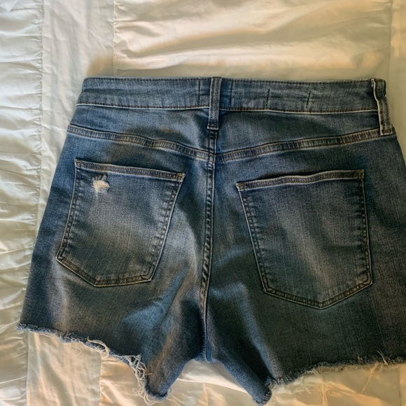 Universal Thread jean shorts size 8 - Picture 2 of 4